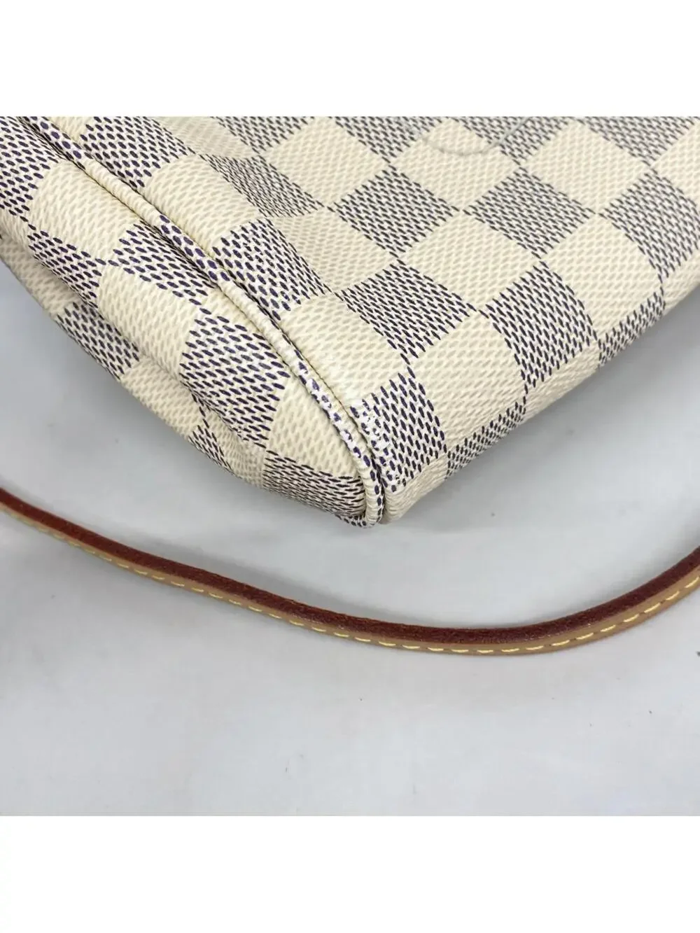 Louis Vuitton Favorite Handbag Damier #325213L15B